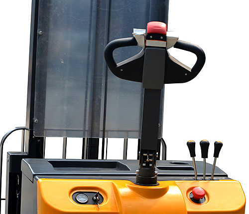 EH15TH Reach Stacker